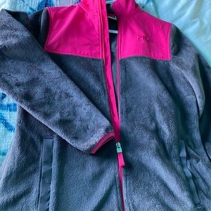 FILA- zip-up fleece!